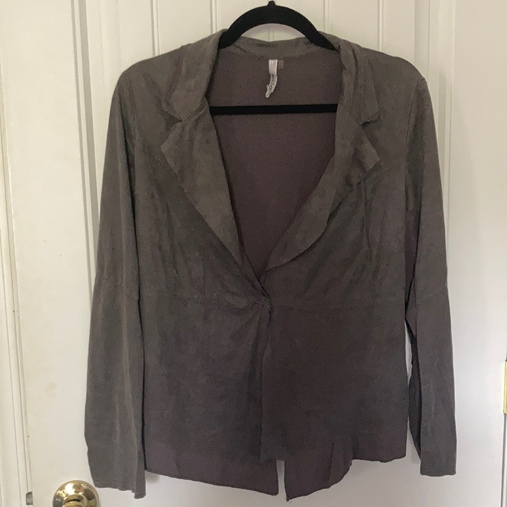Women’s lightweight jacket.